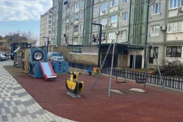 4-к квартира, 100 м², 3/6 эт.