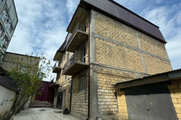 2-к квартира, 65 м², 2/3 эт.