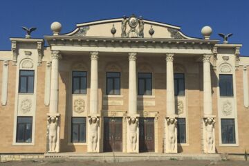 Помещение своб.назн., 1080 м², 1/2 эт.