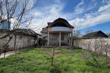 Дача, 250 м², 3 эт.