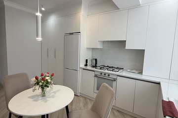 1-к квартира, 42 м², 8/12 эт.