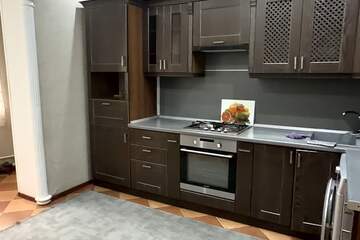 2-к квартира, 75 м², 2/5 эт.